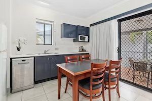 The Coffee House Apartments & Bistro - Accommodation Cooktown 12
