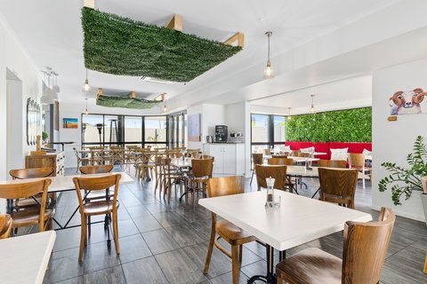 The Stirling Hotel Rockhampton - Accommodation Cooktown 6