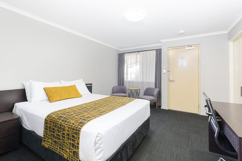 The Stirling Hotel Rockhampton - Accommodation Cooktown 17