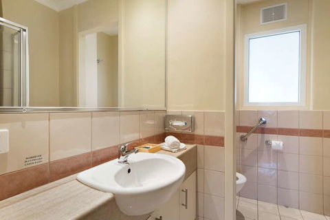 The Peninsula Riverside Apartments - Accommodation Cooktown 6