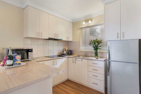 The Peninsula Riverside Apartments - Accommodation Cooktown 16