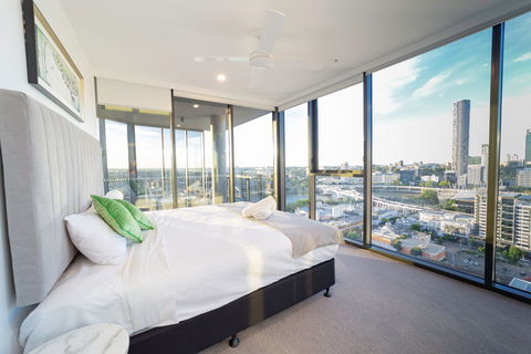 Arise Brisbane One - Accommodation Cooktown 5