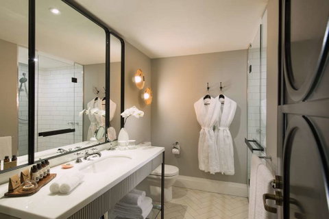 Mayfair Hotel - Accommodation Cooktown 7
