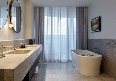 Eos by SkyCity - Accommodation Cooktown 3