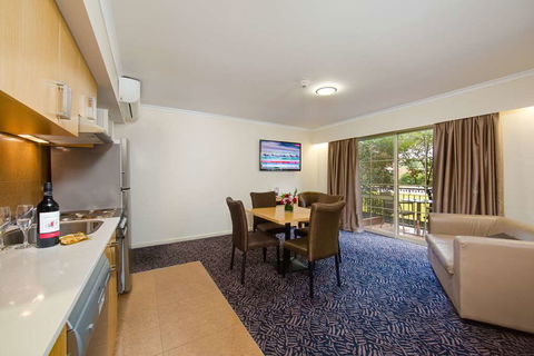 Best Western Plus Hovell Tree Inn - Accommodation Cooktown 2