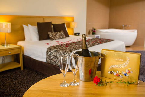 Best Western Plus Hovell Tree Inn - Accommodation Cooktown 12