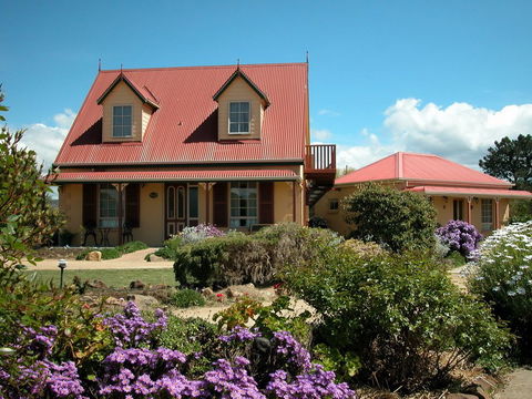 Swansea Cottages - Accommodation Cooktown 0