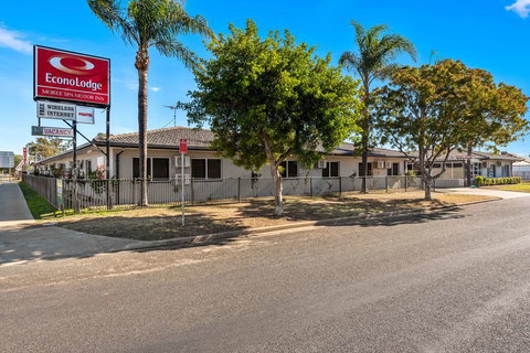 Econo lodge Moree Spa Motor Inn - Accommodation Cooktown 0