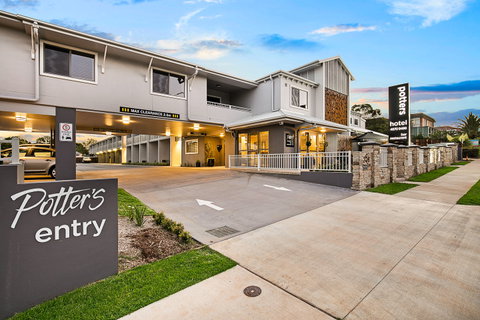 Potter's Boutique Hotel - Accommodation Cooktown 1