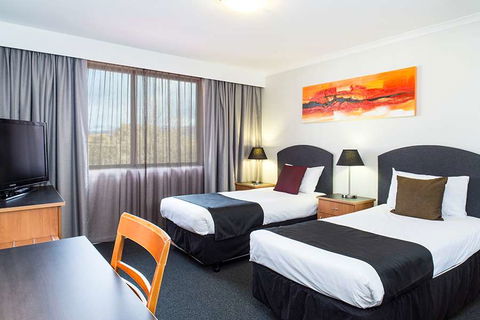 Alpha Hotel Canberra - Accommodation Cooktown 2