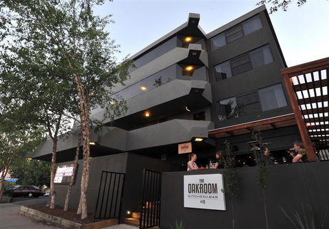 Townhouse Hotel, Wagga - Accommodation Cooktown 1