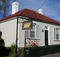 Alice's Cottages - Accommodation Cooktown