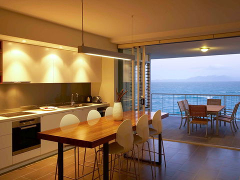 Grand Mercure Apartments Magnetic Island - Accommodation Cooktown 6