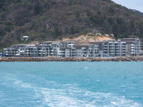 Grand Mercure Apartments Magnetic Island - Accommodation Cooktown 7
