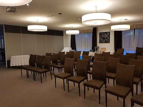 Bairnsdale International - Accommodation Cooktown 8
