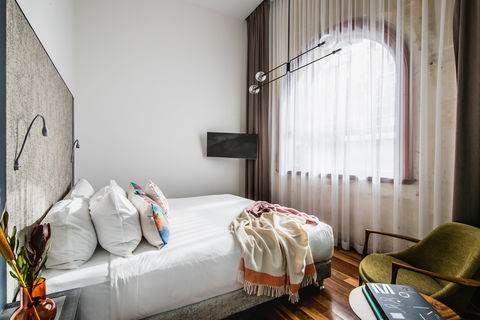 The Old Clare Hotel - Accommodation Cooktown 5