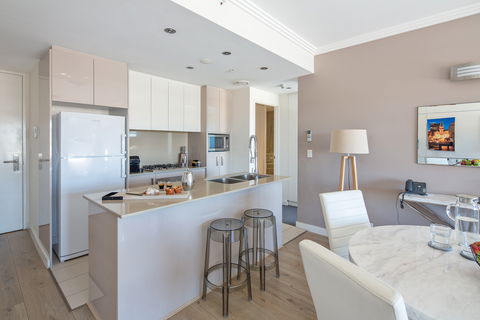 Zara Tower Serviced Apartments - Accommodation Cooktown 11