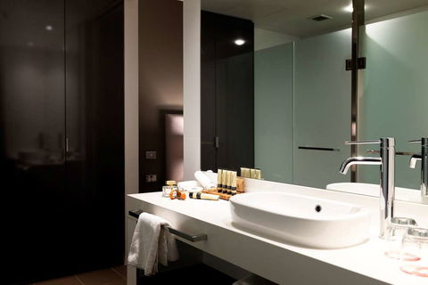 East Hotel - Accommodation Cooktown 6