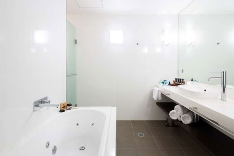 East Hotel - Accommodation Cooktown 14
