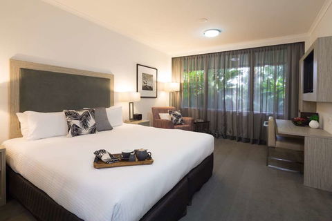 H on Smith Hotel - Accommodation Cooktown 4