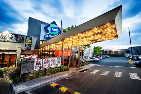 Sandbelt Club Hotel - Accommodation Cooktown 0