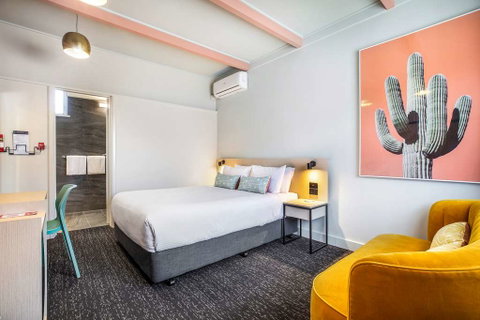 Sandbelt Club Hotel - Accommodation Cooktown 2