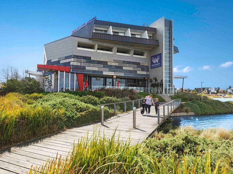Mercure Melbourne Caroline Springs - Accommodation Cooktown 1