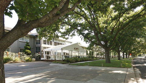 Forrest Hotel & Apartments - Accommodation Cooktown 0