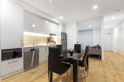 Astra Apartments Newcastle - Accommodation Cooktown 2