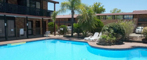 Maclin Lodge - Accommodation Cooktown 1