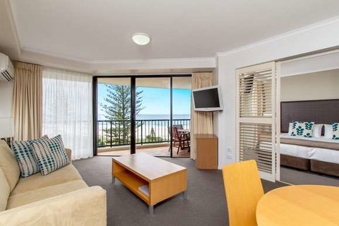 Mantra Coolangatta Beach - Accommodation Cooktown 2