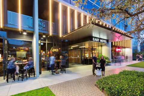 East Hotel - Accommodation Cooktown 1