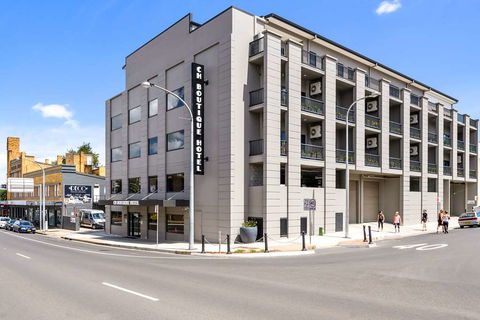 CH Boutique Hotel - Accommodation Cooktown 1