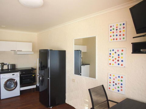 Siesta Central Apartments - Accommodation Cooktown 2