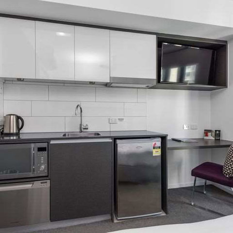 H on Mitchell Apartment Hotel - Accommodation Cooktown 1