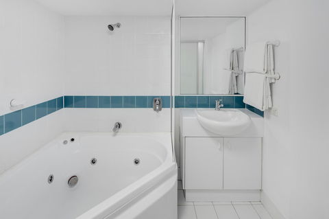 Adina Serviced Apartments Canberra James Court - Accommodation Cooktown 8