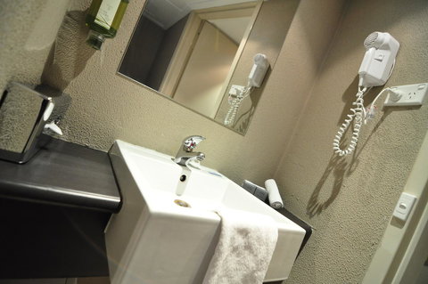 Pavilion On Northbourne - Accommodation Cooktown 21