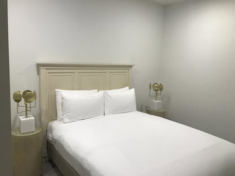 Knightsbridge Canberra - Accommodation Cooktown 19