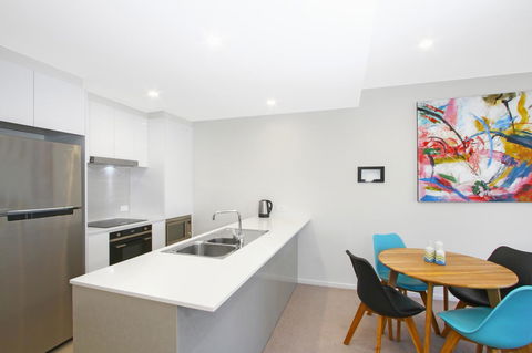 IQ Smart Apartments 704 Braddon ACT - Accommodation Cooktown 3