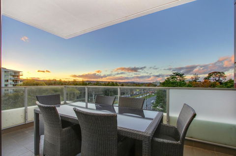 IQ Smart Apartments 704 Braddon ACT - Accommodation Cooktown 7