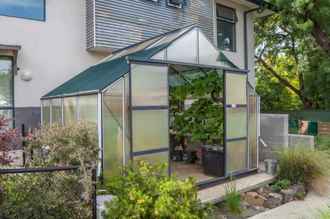 One Of A Kind Apartments - Accommodation Cooktown 37