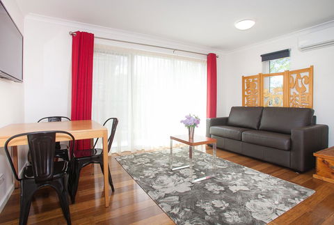 One Of A Kind Apartments - Accommodation Cooktown 43