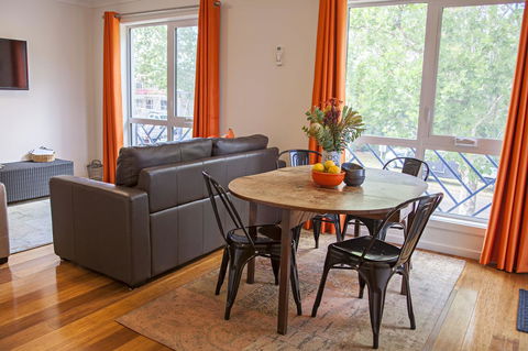 One Of A Kind Apartments - Accommodation Cooktown 4