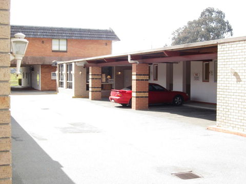 Canberra Lyneham Motor Inn - Accommodation Cooktown 3