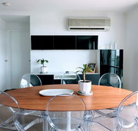 Staying Places - The Avenue - Accommodation Cooktown
