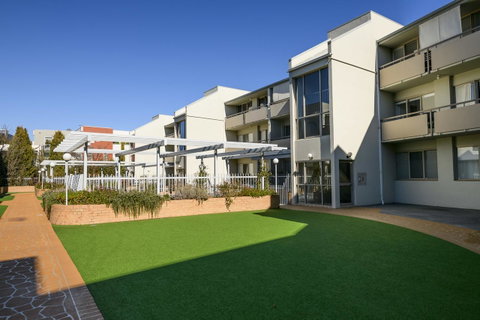 Accommodate Canberra - The Summit - Accommodation Cooktown 3