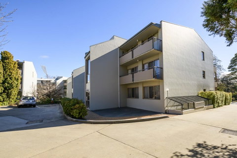 Accommodate Canberra - The Summit - Accommodation Cooktown 2