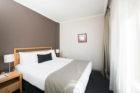 The Woden Hotel - Accommodation Cooktown 13