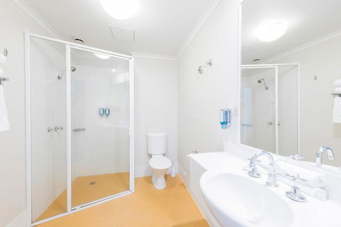 The Woden Hotel - Accommodation Cooktown 10