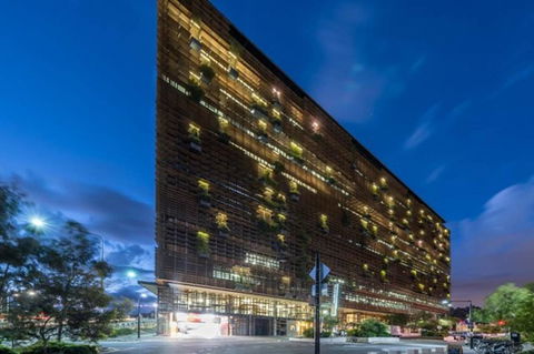 Canberra Luxury Apartment 3 - Accommodation Cooktown 12